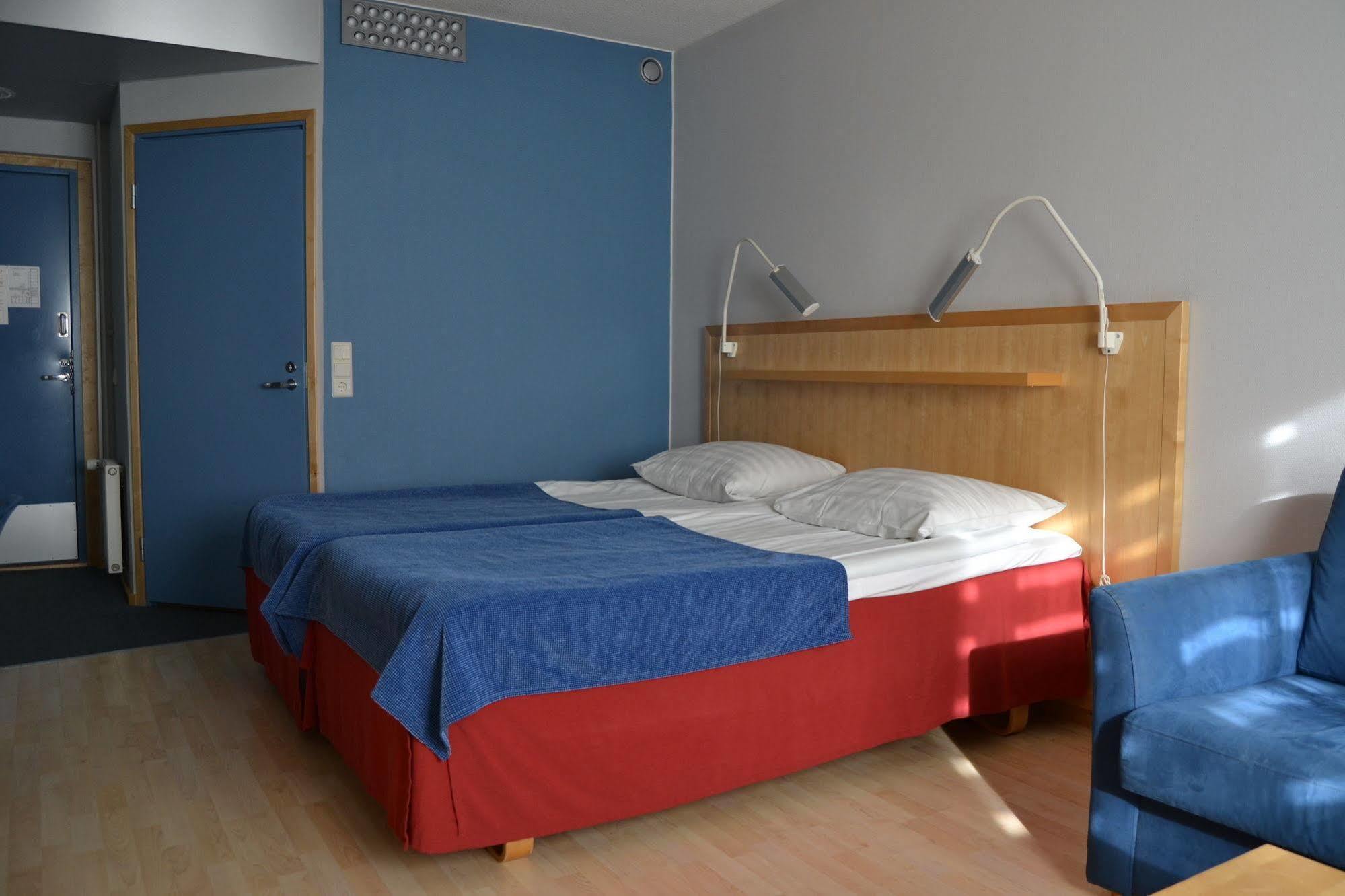 Hotel Uusikuu Миккели Экстерьер фото